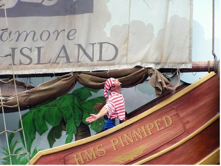 Clyde and Seamore Take Pirate Island photo, from ThemeParkInsider.com